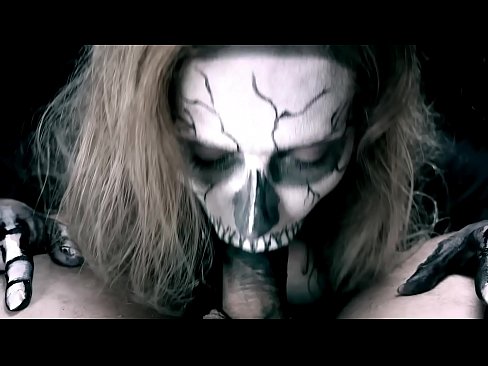 ❤️ Demonska djevojka siše kurac svojim crnim ustima i guta spermu. ❤️❌ Porno na bs.porncomixone.ru ❌
